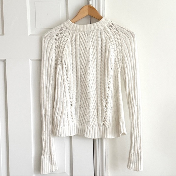 Zara Knit Women’s White Cable Knit Sweater. Size 2 - Picture 2 of 4